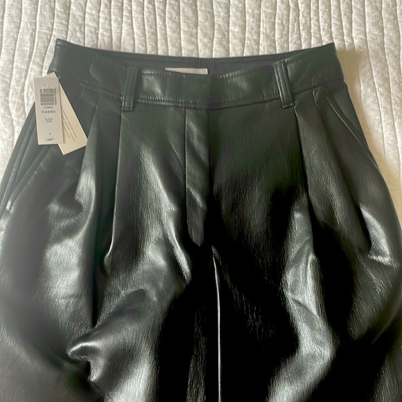 NWT Aritzia Babaton faux leather pants - Picture 2 of 7